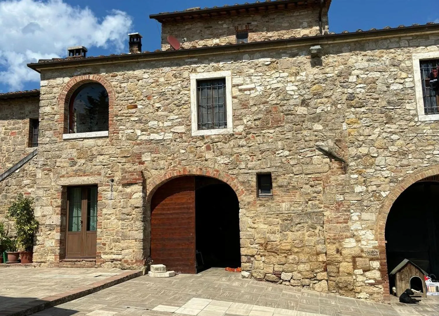 Hotel La Torre Di Viepri Asciano 0*,  Italia